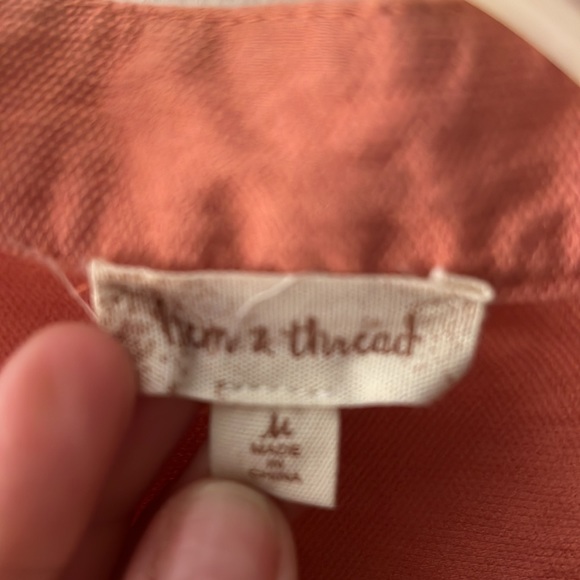 Hem&Thread blouse - Picture 2 of 4